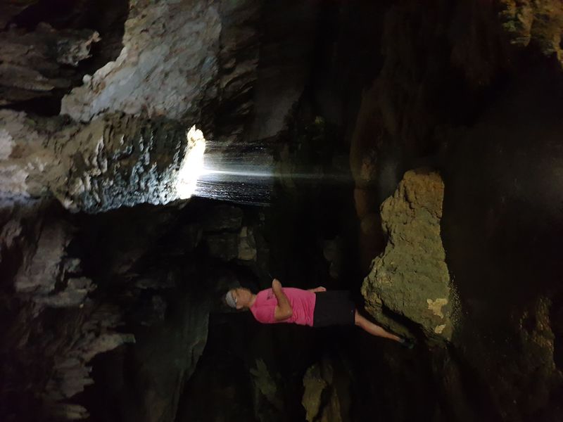 les-grottes-d-eaux-chaudes_2