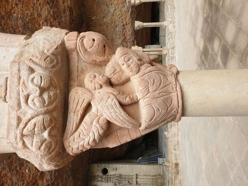 monastere-saint-jean-de-la-pena_10