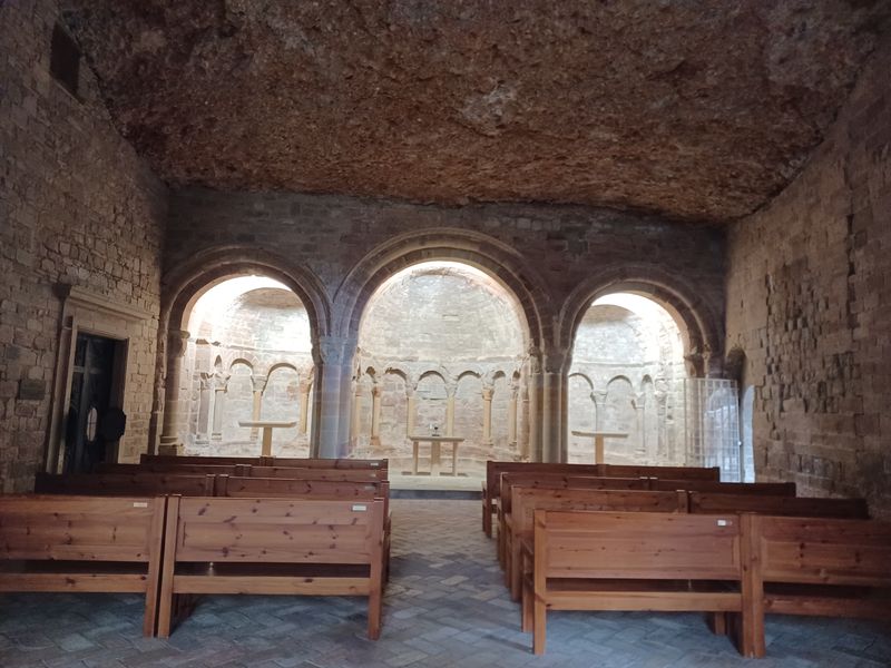 monastere-saint-jean-de-la-pena_15